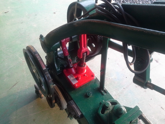 เครื่องเลื่อย HERO 14 นิ้ว สภาพสวยมากๆครับ สวยจริงๆ ใช้ไฟบ้าน พร้อมใช้งาน