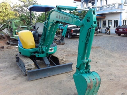 ขายKOMATSU. Pc27MR.  คอนโทลสั้นน้ำมัน.  ปั๊มนิ้ว. แทรคเหล็ก. ราคา 320,000ต่อรองได้ครับ.  สนใจ 096-3268553  ช่างเบนซ์ID 0963268553