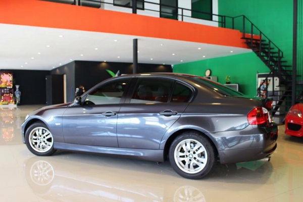 ขาย BMW 320i รถออกศูนย์ Millenium Auto รถปี 2006