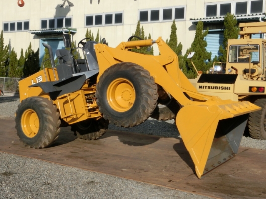 ขายรถตัก TCM L13