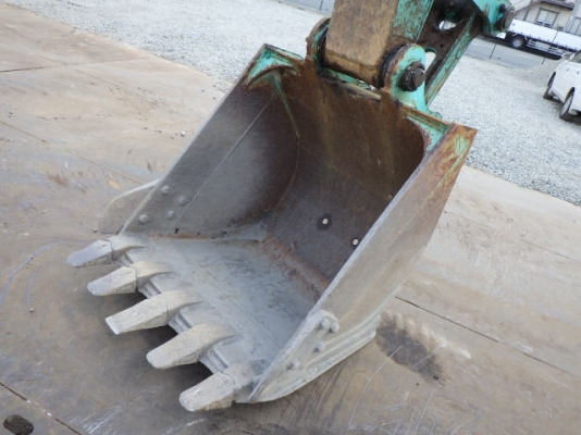 ขายรถแบคโฮ KOBELCO SK200-6 ขายรถแบคโฮ KOBELCO SK200-6