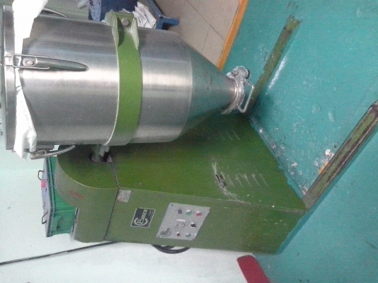 เครื่องผสมเม็ดพลาสติก BOSCO ขนาด 5 HP.พร้อมใช้งาน ราคาต่อรองกันได้ครับ