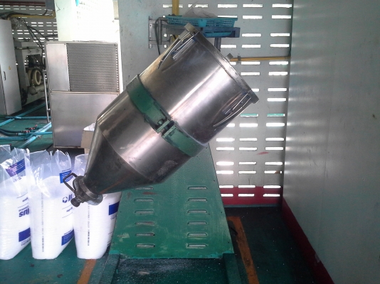 เครื่องผสมเม็ดพลาสติก BOSCO ขนาด 5 HP.พร้อมใช้งาน ราคาต่อรองกันได้ครับ