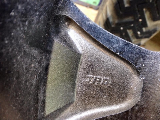 แม็กยางใหม่ JRD 17 7.5ET20 6รู แม็กยางใหม่ JRD 17 7.5ET20 6รู