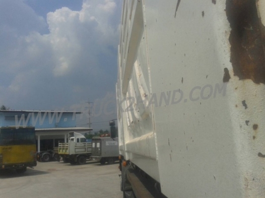 รถบรรทุก 10 ล้อดัมพ์   ยี่ห้อ VOLVO   FL250   250 แรงม้า  มีอุปกรณ์หัวลำโพง มี 3 คัน ขายคันละ 1,300,000 บาท