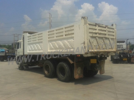 รถบรรทุก 10 ล้อดัมพ์ ยี่ห้อ VOLVO FL250 250 แรงม้า มีอุปกรณ์หัวลำโพง มี 3 คัน ขายคันละ 1,300,000 บาท รถบรรทุก 10 ล้อดัมพ์ ยี่ห้อ VOLVO FL250 250 แรงม้า มีอุปกรณ์หัวลำโพง มี 3 คัน ขายคันละ 1,300,000 บาท