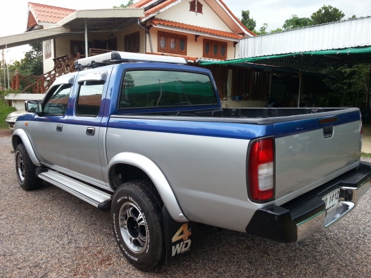 ขายNissan Fornt4x4 4ประตู