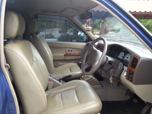 ขายNissan Fornt4x4 4ประตู ขายNissan Fornt4x4 4ประตู