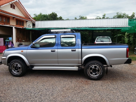 ขายNissan Fornt4x4 4ประตู ขายNissan Fornt4x4 4ประตู