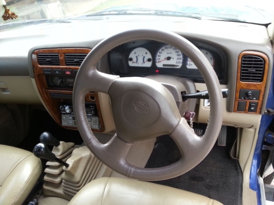 ขายNissan Fornt4x4 4ประตู ขายNissan Fornt4x4 4ประตู