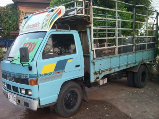 ขาย 6 ล้อ อิซูซุ NKR เครื่อง 110 แรง