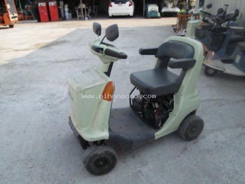 รถไฟฟ้า 3 ล้อ  NATIONAL    EZ4702    รหัสสินค้า : 80802416 หรือเพิ่มเติมไดที่ www.nihonmono.com