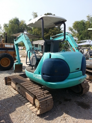 ขายด่วน KOMATSU PC 40 R8 นำเข้าจากญี่ปุ่น แทรคเหล็ก พร้อมใช้งาน 086-348-2188 พง