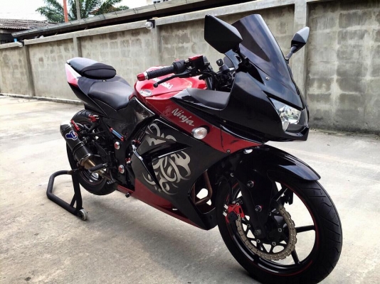 NINJA 250 ปี2010สภาพนางฟ้าแต่งเต็มๆราคาเพียง 79500 ลาย ลิมิเต็ด แท้ สีเดิมทั้งคัน ท่อเทอมิแท้