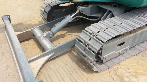 ขายรถขุดเล็ก2คันสภาพดีพร้อมใช้