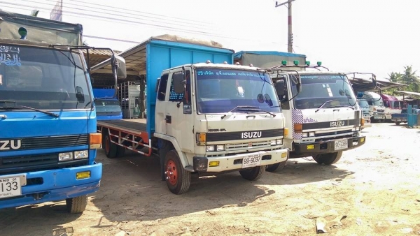 6 ล้อขายเหมา 4 คัน ยาว 6.50 เครื่อง 175 เครื่อง 170 แรง