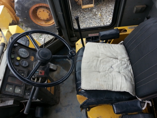 รถตัก KOMATSU WA 100-1 ซีเรียล 30,000 นำเข้าจาก ญี่ปุ่น+++ สวย เดิม ขายถูก 090-986-2521 รถตัก KOMATSU WA 100-1 ซีเรียล 30,000 นำเข้าจาก ญี่ปุ่น+++ สวย เดิม ขายถูก 090-986-2521