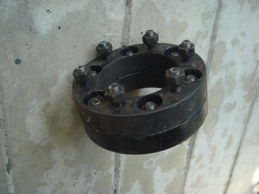 ขายอแด๊ปเตอร์สเปซเอร์ 6 รู 139 หนา 1นิ้ว2หุน(30มม.)1คู่ครับ ขายอแด๊ปเตอร์สเปซเอร์ 6 รู 139 หนา 1นิ้ว2หุน(30มม.)1คู่ครับ