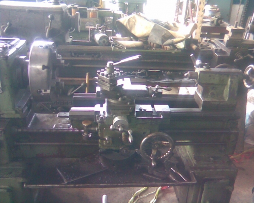 เครื่องกลึง 5 ฟุต TASHING เกียร์บล็อค 2 เพลา ใส่หัวสี่จับไว้ พร้อมใช้งาน ขายราคาถูกครับ เครื่องกลึง 5 ฟุต TASHING เกียร์บล็อค 2 เพลา ใส่หัวสี่จับไว้ พร้อมใช้งาน ขายราคาถูกครับ