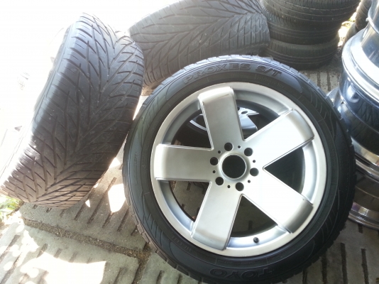 ขอบ20 กว้าง10 พร้อมยางโตโย ญี่ปุ่น  ดอกเต็มๆ