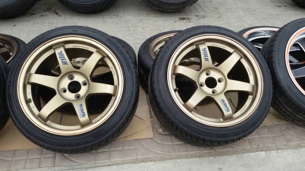 ล้อขอบ 17 4รู100 พร้อมยาง ชุดล่ะ 16500