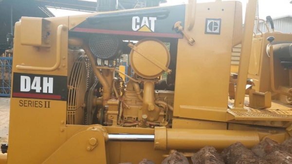 ขายแทรคเตอร์ CAT D4H