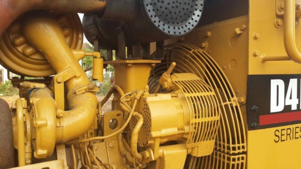 ขายแทรคเตอร์ CAT D4H