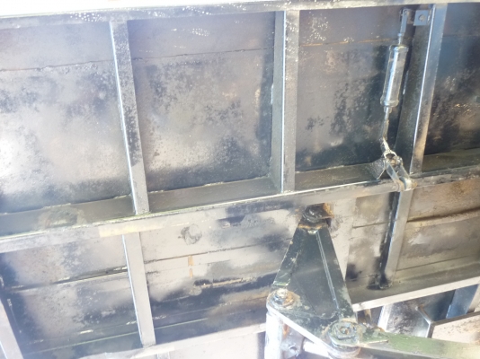 ขาย 6 ล้อดั้มร์ KAC