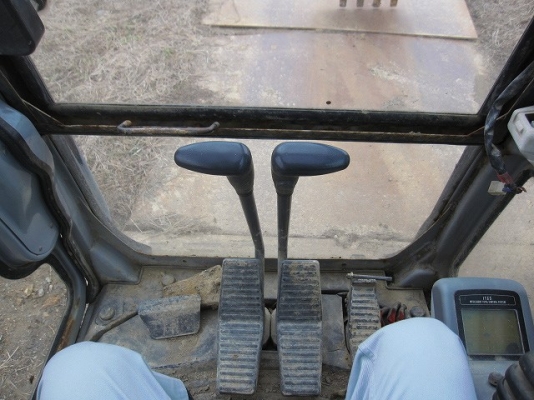 รถขุด Kobelco SK120-3-#LP-15757 piping สนใจโทร. 080-6565422 (หนิง)