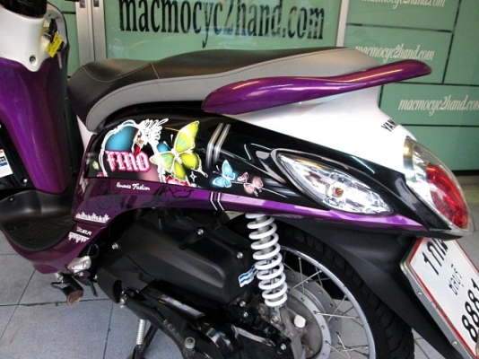 Fino i สี ม่วงดำขาว ลายแฟร์ชั่น ลายใหม่ล่าสุด  รถเดือน พฤษภาคม ปี57 ไมล์ 2 พันโล แถม 2 รายการ 31900