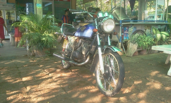 ขาย Kawasaki Gto m4 สภาพพร้อมใช้งาน ไมล์ขึ้น ไฟหน้าหลังติด(ไฟเลี้ยว เเตร เเบตเสื่อมต้องเปลี่่ยน) เครื่องฟิตๆ สตาร์ทที่เดียวติด มีเเผ่นป้ายทะเบียน(เล่มหาย) ราคา 5900 บาท เท่านั้น สนใจโทรมาสอบถามกันได้ครับผม 089-8054390 / 083-9008343 โอ๋ ลพบุรี ขาย Kawasaki Gto m4 สภาพพร้อมใช้งาน ไมล์ขึ้น ไฟหน้าหลังติด(ไฟเลี้ยว เเตร เเบตเสื่อมต้องเปลี่่ยน) เครื่องฟิตๆ สตาร์ทที่เดียวติด มีเเผ่นป้ายทะเบียน(เล่มหาย) ราคา 5900 บาท เท่านั้น สนใจโทรมาสอบถามกันได้ครับผม 089-8054390 / 083-9008343 โอ๋ ลพบุรี