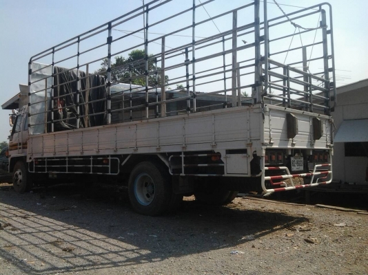 หกล้อ อีซูซุ ร็อค175แรง ยาว7.20ม.(โอนตางมัดจำเรียบร้อยครับ)