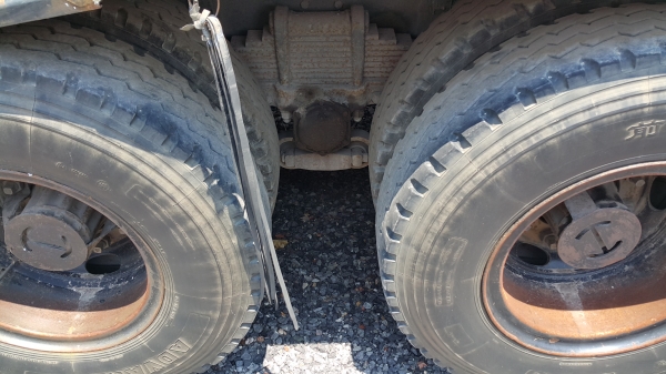 ขายหัวลาก 10 ล้อ 2 เพลา พร้อมหางคอกไม่ดั้ม ยาว.12 ม. รถสวยเดิมๆ ราคา.1450000 สนใจนัดดูรถได้เลยครับ