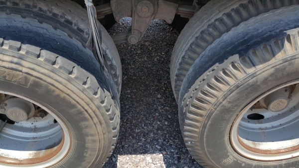 ขายหัวลาก 10 ล้อ 2 เพลา พร้อมหางคอกไม่ดั้ม ยาว.12 ม. รถสวยเดิมๆ ราคา.1450000 สนใจนัดดูรถได้เลยครับ