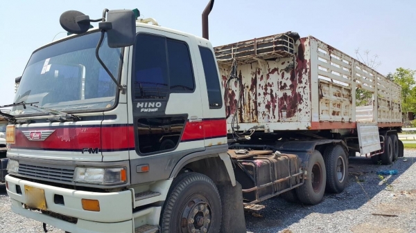 ขายหัวลาก 10 ล้อ 2 เพลา พร้อมหางคอกไม่ดั้ม ยาว.12 ม. รถสวยเดิมๆ ราคา.1450000 สนใจนัดดูรถได้เลยครับ