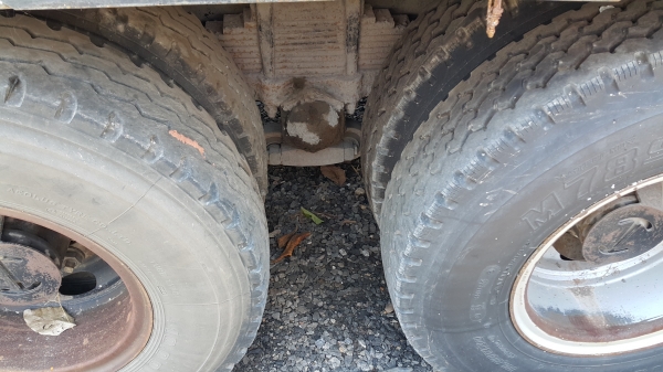 ขายหัวลาก 10 ล้อ 2 เพลา พร้อมหางคอกไม่ดั้ม ยาว.12 ม. รถสวยเดิมๆ ราคา.1450000 สนใจนัดดูรถได้เลยครับ