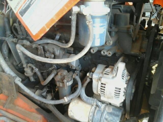 รถไถ KUBOTA 7040  ,  2 เพลา    ( รถทำงาน 3,xxx ชม. )    สนใจติดต่อ  081 - 6079515