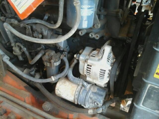 รถไถ KUBOTA 7040  ,  2 เพลา    ( รถทำงาน 3,xxx ชม. )    สนใจติดต่อ  081 - 6079515