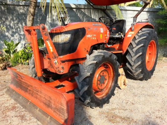 รถไถ KUBOTA 7040  ,  2 เพลา    ( รถทำงาน 3,xxx ชม. )    สนใจติดต่อ  081 - 6079515