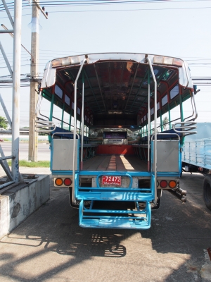 ขาย รถอีซูซุ 6 ล้อพร้อมหลังคาโดยสาร NPR59P