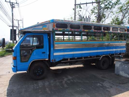 ขาย รถอีซูซุ 6 ล้อพร้อมหลังคาโดยสาร NPR59P