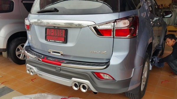 ชุดแต่ง MU-X Freeform FM จำนวน 4/6/8/10 ชิ้น  งานรับประกันคุณภาพ 1ปี