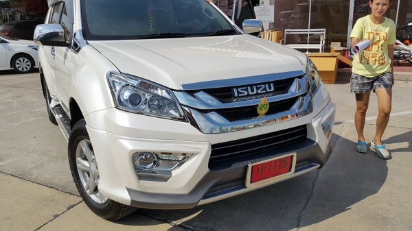 ชุดแต่ง MU-X Freeform FM จำนวน 4/6/8/10 ชิ้น  งานรับประกันคุณภาพ 1ปี