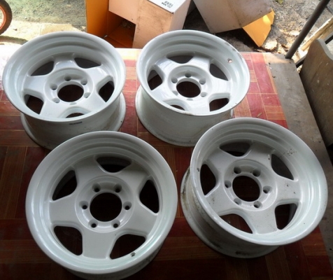 ขายล้อแม็ก Bentley ซื้อมาไม่เคยใช้งาน สภาพดี