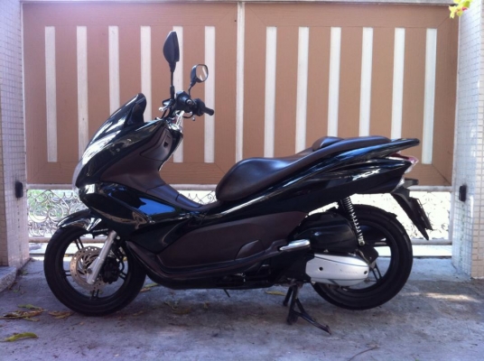 ขออนุญาติขาย Honda PCX125i ตัว Top รุ่น Combi Bake วิ่งน้อย 9,xxx กิโลเมตร