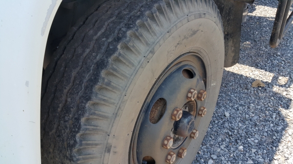 ขายรถหัวลาก 10 ล้อ 2 เพลา พร้อมหางคอกไม่ดั้ม 2 คาน ISUZU 270 ปี.46 รถสวยแบบเดิมๆราคา 1550000 ต่อรอง