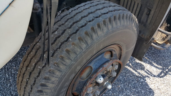 ขายรถหัวลาก 10 ล้อ 2 เพลา พร้อมหางคอกไม่ดั้ม 2 เพลา HINO 320 ปี.ธ.ค-46 รถสวยเดิมๆ ราคา1650000 มี 3 ชุด สนใจรีบจองด่วน ขายรถหัวลาก 10 ล้อ 2 เพลา พร้อมหางคอกไม่ดั้ม 2 เพลา HINO 320 ปี.ธ.ค-46 รถสวยเดิมๆ ราคา1650000 มี 3 ชุด สนใจรีบจองด่วน