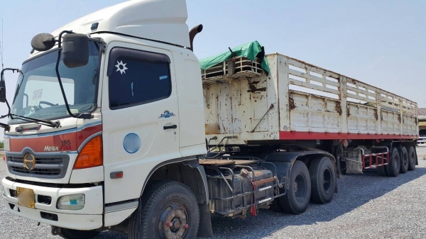 ขายรถหัวลาก 10 ล้อ 2 เพลา พร้อมหางคอกไม่ดั้ม 2 เพลา HINO 320 ปี.ธ.ค-46 รถสวยเดิมๆ ราคา1650000 มี 3 ชุด สนใจรีบจองด่วน ขายรถหัวลาก 10 ล้อ 2 เพลา พร้อมหางคอกไม่ดั้ม 2 เพลา HINO 320 ปี.ธ.ค-46 รถสวยเดิมๆ ราคา1650000 มี 3 ชุด สนใจรีบจองด่วน