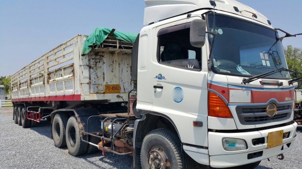 ขายรถหัวลาก 10 ล้อ 2 เพลา พร้อมหางคอกไม่ดั้ม 2 เพลา HINO 320 ปี.ธ.ค-46 รถสวยเดิมๆ ราคา1650000 มี 3 ชุด สนใจรีบจองด่วน ขายรถหัวลาก 10 ล้อ 2 เพลา พร้อมหางคอกไม่ดั้ม 2 เพลา HINO 320 ปี.ธ.ค-46 รถสวยเดิมๆ ราคา1650000 มี 3 ชุด สนใจรีบจองด่วน