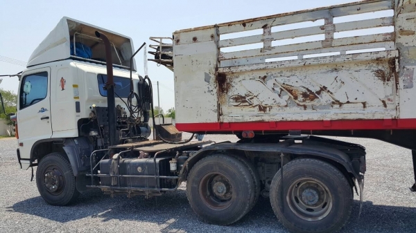 ขายรถหัวลาก 10 ล้อ 2 เพลา พร้อมหางคอกไม่ดั้ม 2 เพลา HINO 320 ปี.ธ.ค-46 รถสวยเดิมๆ ราคา1650000 มี 3 ชุด สนใจรีบจองด่วน ขายรถหัวลาก 10 ล้อ 2 เพลา พร้อมหางคอกไม่ดั้ม 2 เพลา HINO 320 ปี.ธ.ค-46 รถสวยเดิมๆ ราคา1650000 มี 3 ชุด สนใจรีบจองด่วน